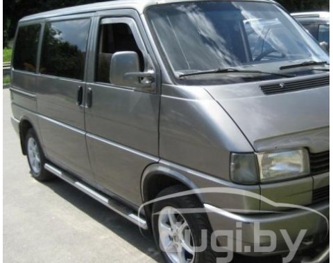 Боковые пороги (трубы) с площадками для Volkswagen Transporter T4 (короткая база)